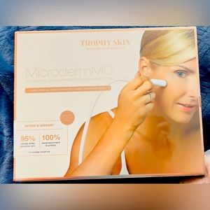 MicrodermMD Professional Grade Home Microdermabrasion system by Trophy Skin